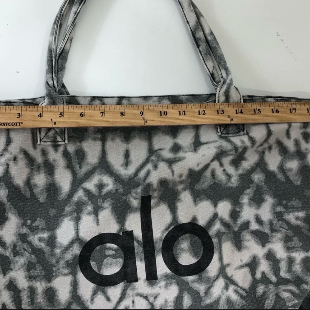 Alo yoga tote bag